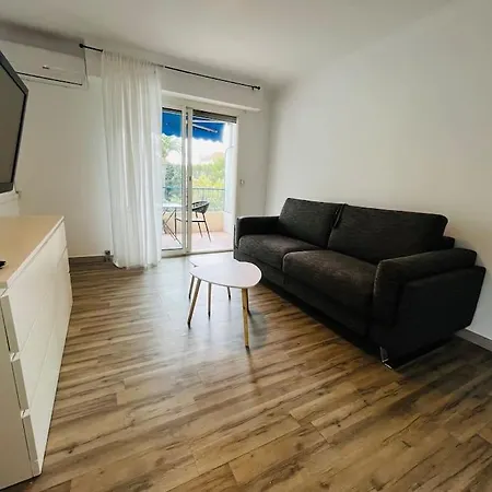 Studio Longbeach Apartment *